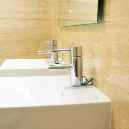 Bajo Encantador Y Familiar En Benahavis Apartamento Estepona