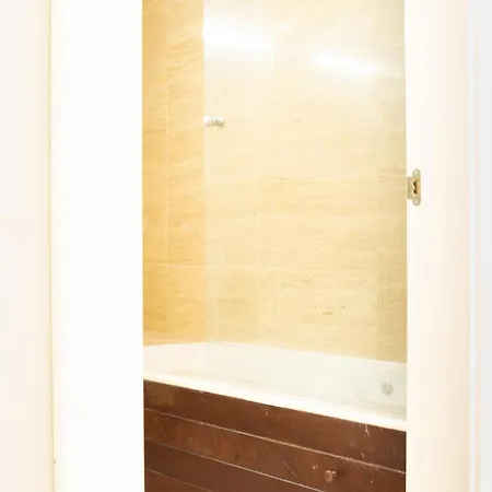 Apartamento Bajo Encantador Y Familiar En Benahavis